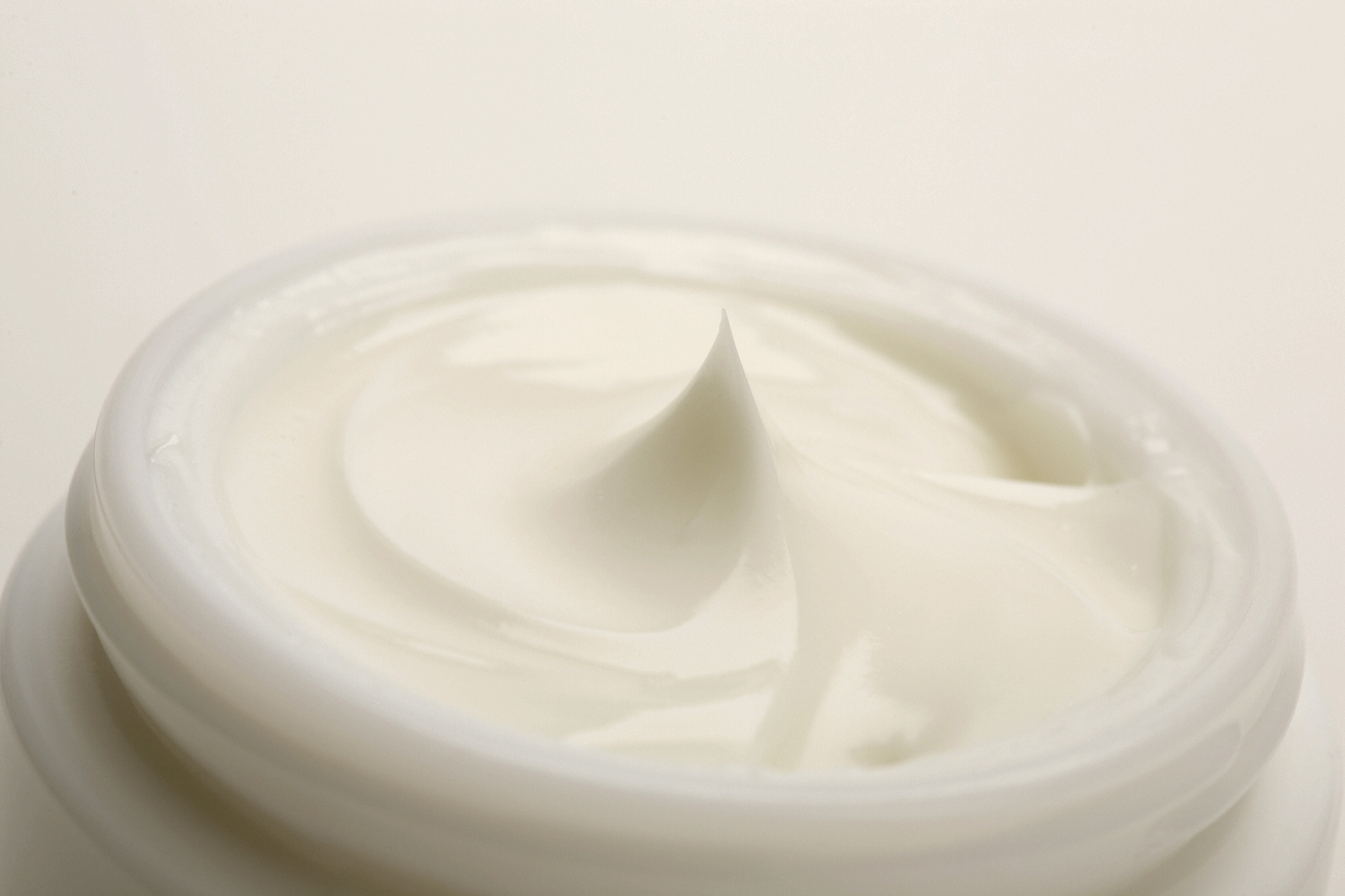 Como preencher creme de alta viscosidade sem bolhas de ar